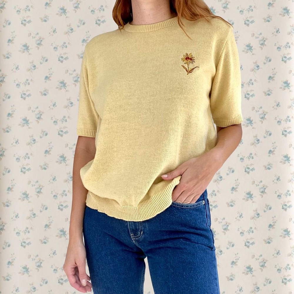 Vintage 1980’s Yellow Knit Embroidered Floral Short Sleeve Sweater